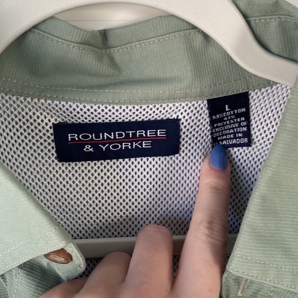 Round Tree & Yorke Green Button-Up Shirt - large - Picture 2 of 5